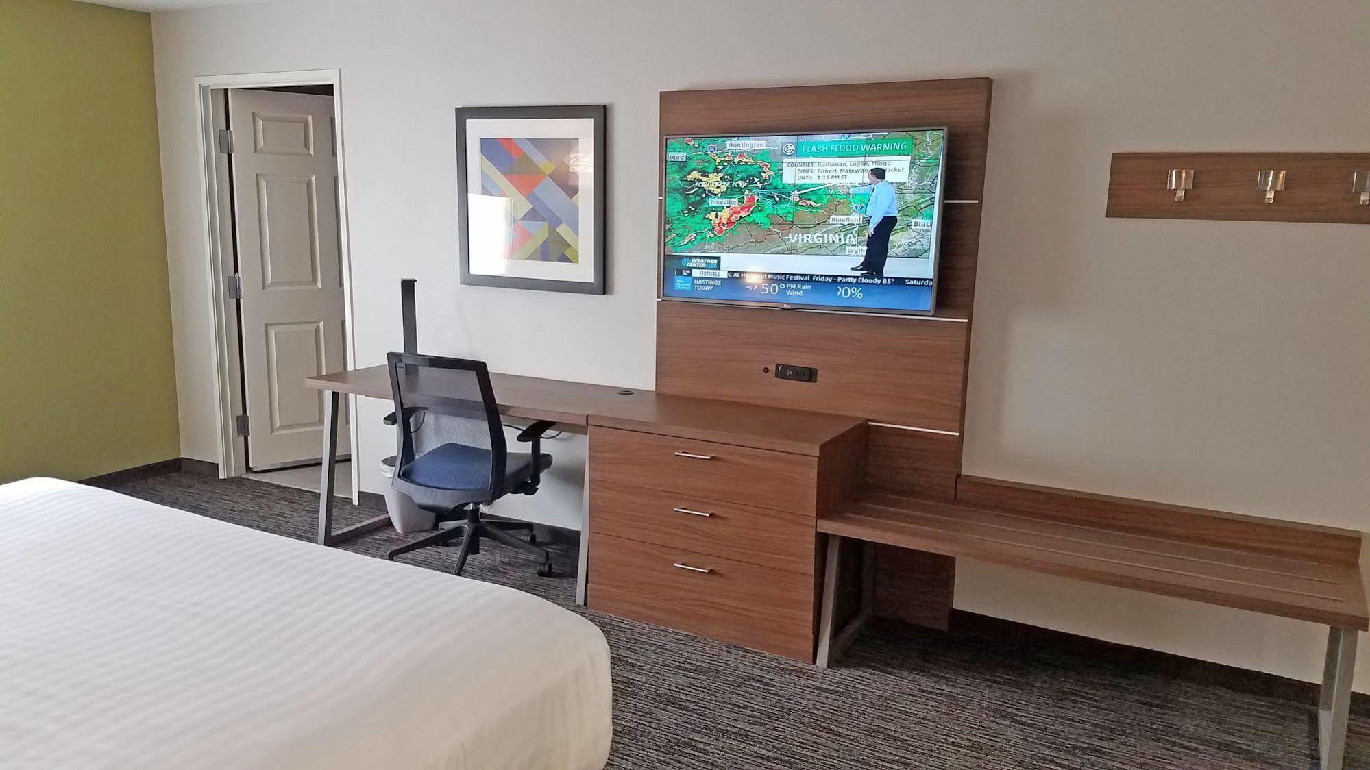 Holiday Inn Express Hastings By Ihg Ngoại thất bức ảnh