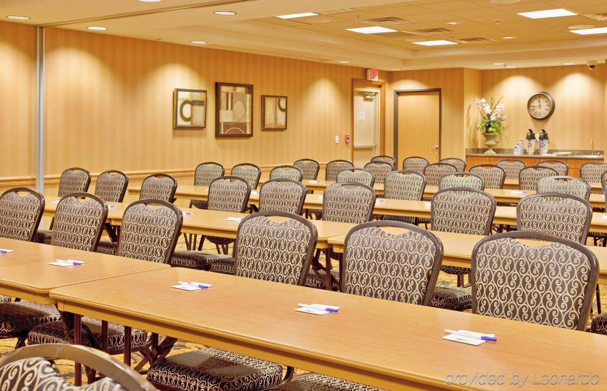 Holiday Inn Express Hastings By Ihg Ngoại thất bức ảnh