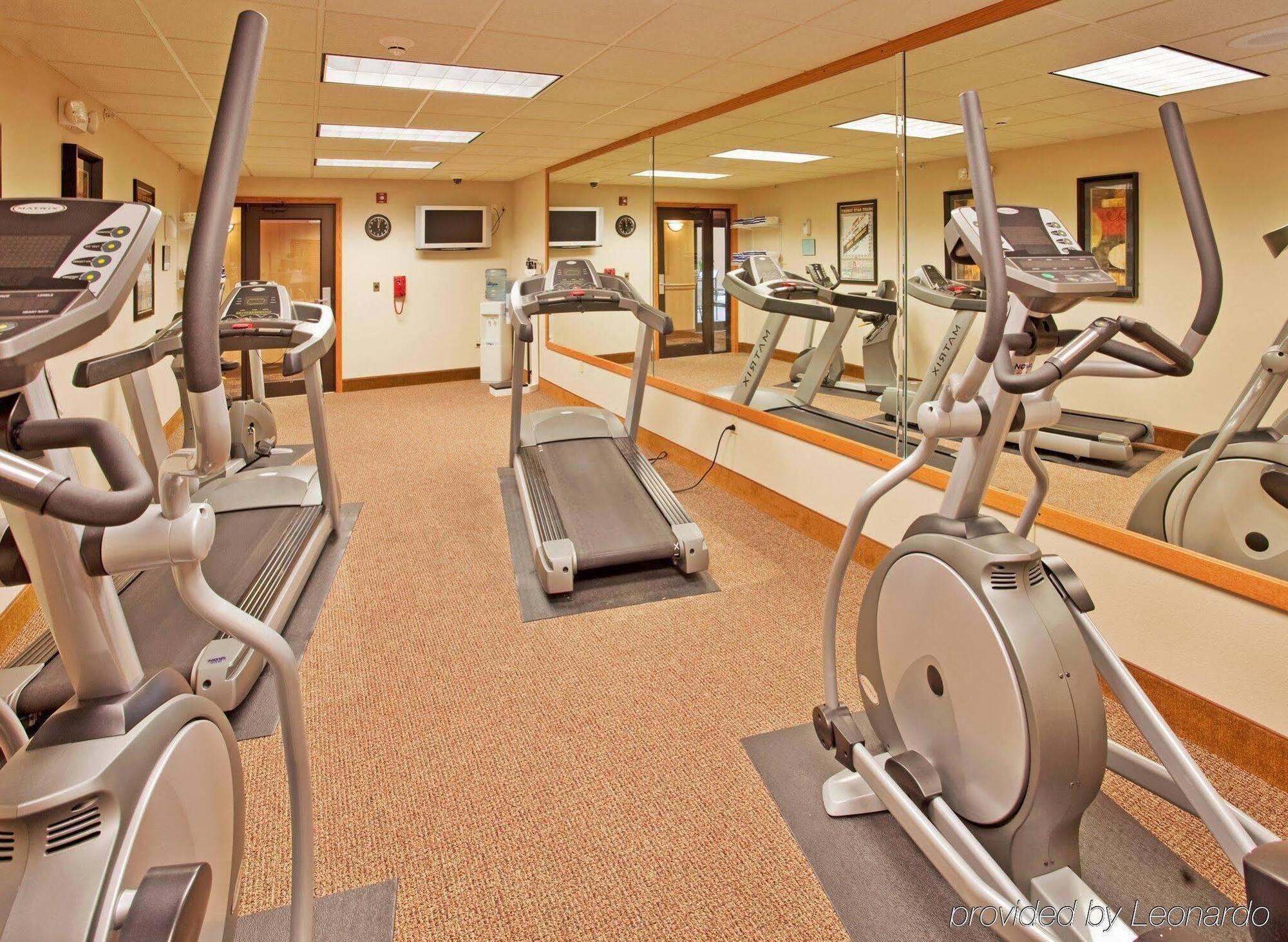 Holiday Inn Express Hastings By Ihg Ngoại thất bức ảnh